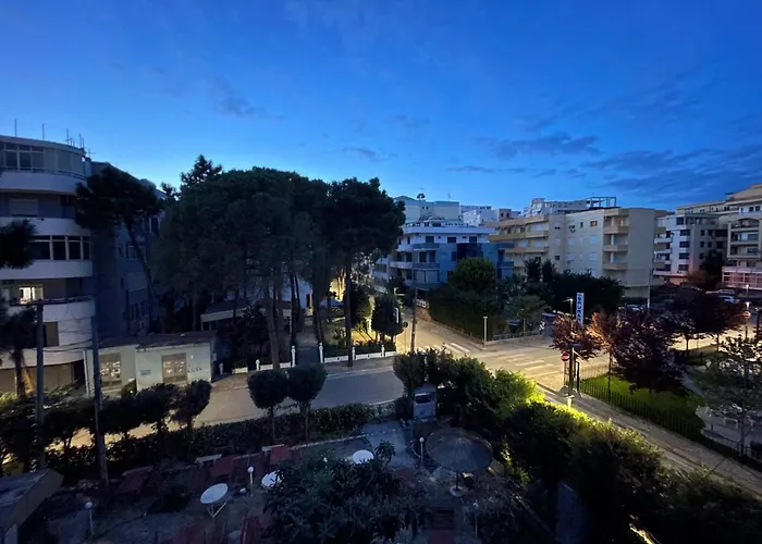 Modern Comfy With Balcony Appartamento Durrës